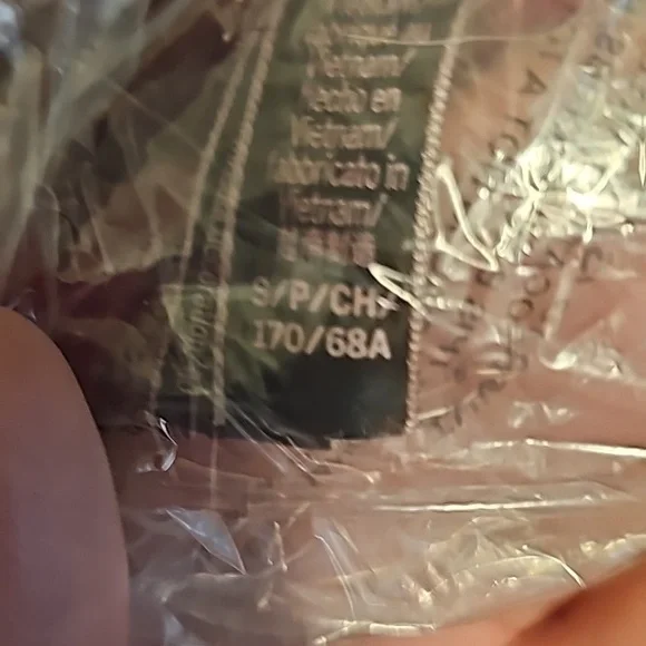 NWT Victoria's Secret Very Sexy pleather thong - Picture 4 of 4